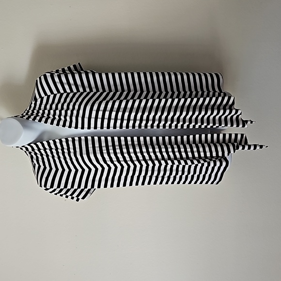 3/$20 Short Sleeves Shrug - Picture 1 of 7